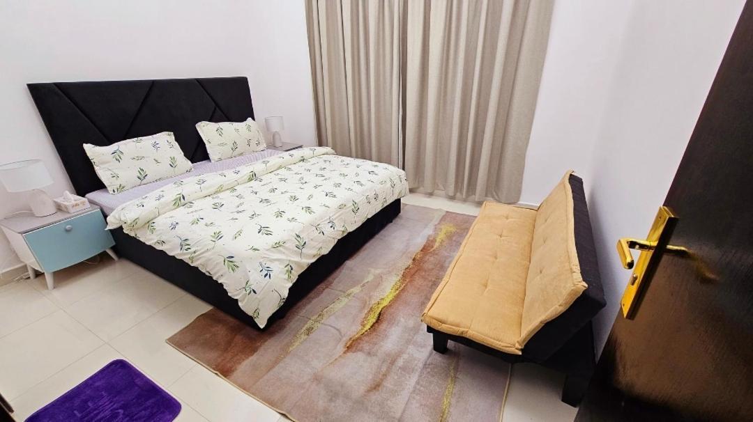 Elegant Villa Rooms In Dubai Near Airport ภายนอก รูปภาพ